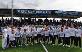 Selendi Belediyespor şampiyon