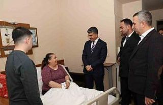 Şener, yeni yıl gecesinde kamu çalışanlarıyla...