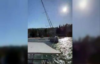 Şiddetli rüzgar yelkenli tekneyi sürükledi