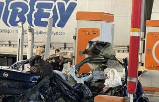 Silivri Kuzey Marmara gişelerinde feci kaza: 2 ölü,...