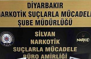 Silvan’da uyuşturucu tacirlerine şafak operasyonu:...