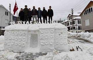 Şimdi de tarihi valilik binasını köylerine taşıdılar