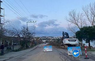 Sinop’ta çöken yolda onarım çalışmaları sürüyor