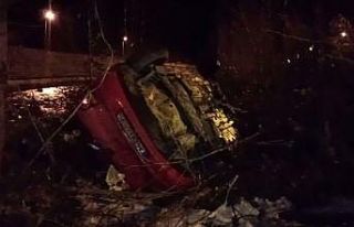 Sinop’ta takla atan otomobilin sürücüsü hayatını...