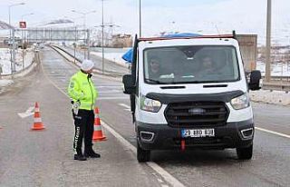 Sivas-Kayseri kara yolu araç ulaşımına kapatıldı