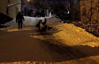 Sivas’ta mahalleli sokağa döküldü, çocuklar...