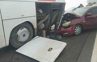 Sivas’ta yolcu otobüsü zincirleme trafik kazasına...