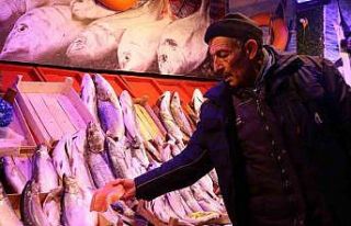 Soğuk havalar, balık tezgahlarını da vurdu