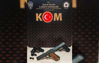 Sosyal medya paylaşımları silahlarını ele verdi