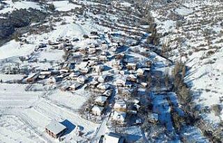 Tarihi ilçede kış güzelliği