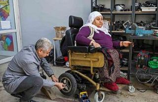 Tekerlekli sandalye tamir atölyesinde 600 engelliye...