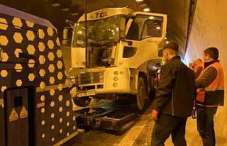 TEM’deki zincirleme kaza trafiği durma noktasına...