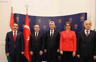 Ticaret Bakanı Bolat, Macaristan’da