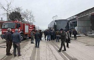 Tokat’ta park halindeki otobüs alev aldı