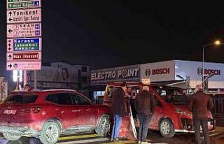 Toplu taşıma aracı ile SUV tarzı araç çarpıştı:...