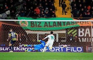 Trendyol Süper Lig: Alanyaspor: 2 - Fenerbahçe:...