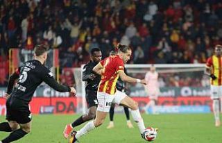 Trendyol Süper Lig: Göztepe: 3 - Çaykur Rizespor:...