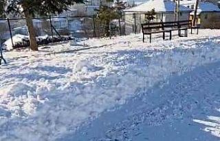 Tufanbeyli buz kesti