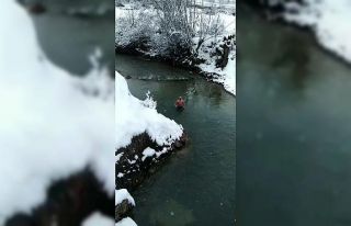 Tunceli’de sıra dışı anlar: Aynı vadide su...