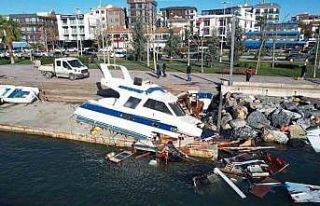 Tuzla’da fırtına sonrası hasar tespit çalışmaları...