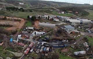 Tuzla’da geri dönüşüm deposunda yangın