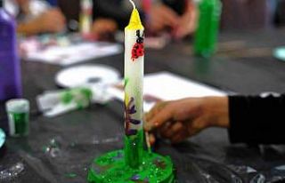Üç kuşak mum boyama atölyesinde buluştu