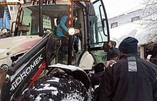 UMKE ekipleri iki hastayı hastaneye ulaştırdı