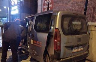 Ümraniye’de trafik kazası: 2’si ağır 3 yaralı