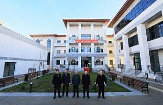 Vali Akbıyık, Yatağan Hükümet Konağı’nı...