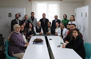 Vali Aydoğdu, öğretmenlerin emeklerine teşekkür...