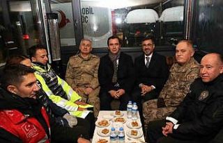 Vali Karakaya’dan yeni yıl ziyaretleri