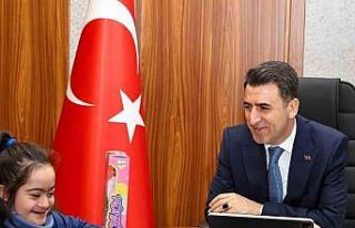 Vali Şefik Aygöl, vatandaşlarla bir araya geldi