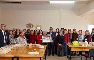 Vali Sözer Gölpazarı Halk Eğitim Merkezi’nde...