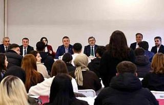 Vali Sözer Gölpazarı MYO’da öğrencilerle bir...