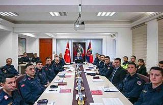 Vali Turan jandarmadan brifing aldı