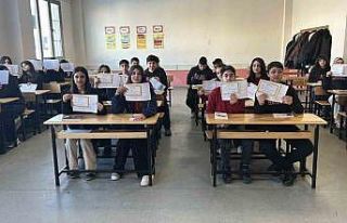 Van’da 275 bin 363 öğrenci karne heyecanı yaşadı