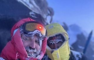 Vanlı dağcılardan Türkiye’nin zirvesine zorlu...