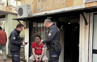 Yangına uykuda yakalanıp dumandan etkilendi, tedaviye...