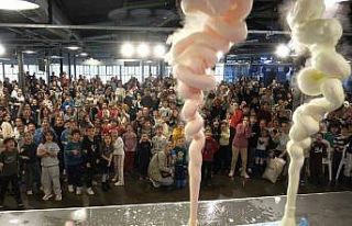 Yarıyıl tatilinde Bilim Merkezi’nde eğlence dorukta