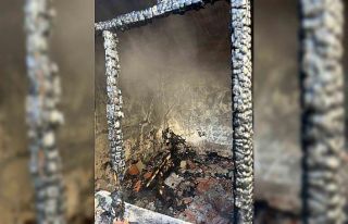 Yaşlı adam evinde elektrikli sobadan çıkan yangında...