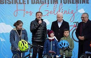 Yılın ilk gününde Bahçelievler’de 100 çocuk...