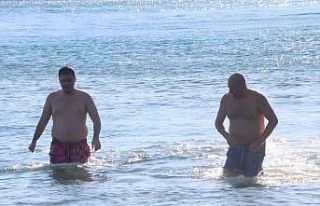 Yılın ilk gününü denizde karşıladılar