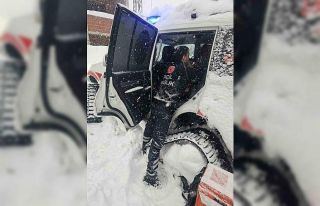Yoğun kar yağışında sağlık hizmetleri durmadı