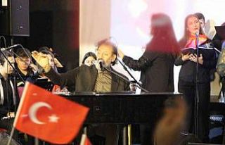 Yücel Arzen Hacıoğulları Amasya’da öğrencilerle...