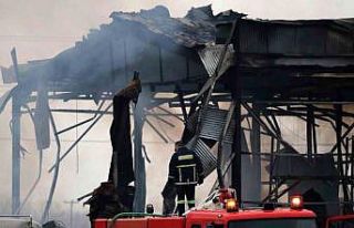 Yunanistan’da bisküvi fabrikasında yangın: 4...