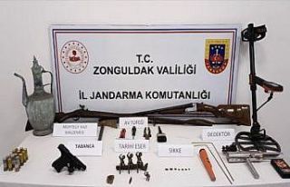 Zonguldak’ta tarihi eserler ve silah ele geçirildi