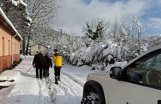 Zorlu kış şartlarında hastalar yalnız bırakılmadı