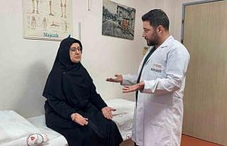 4 yaşında felç geçiren kadın, 52 yıl sonra kolunu...