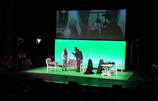 ’ADİLLER’ seyircisiyle buluştu