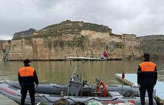 Ağ ile avlanma yasağına uymayan şahıslar jandarmaya...